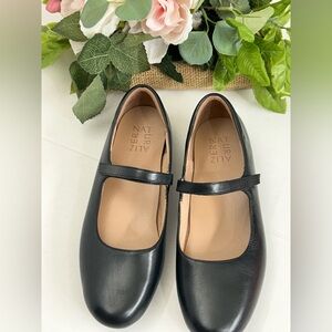 Naturalizer Black Leather Mary Jane Flats